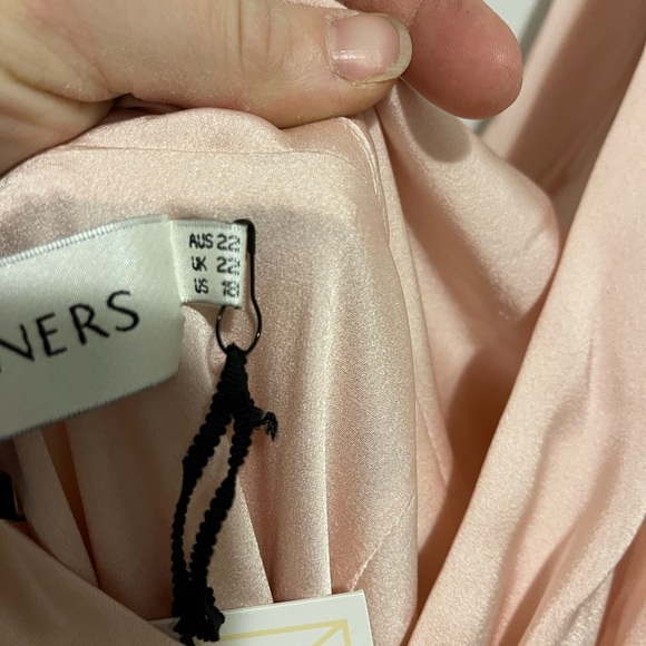 Fame and partners Escala dresses - Picture 13 of 16